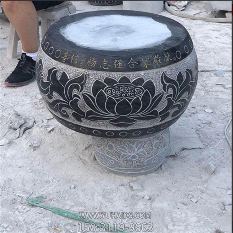 寺廟柱子石墩，柱底柱墩石雕塑