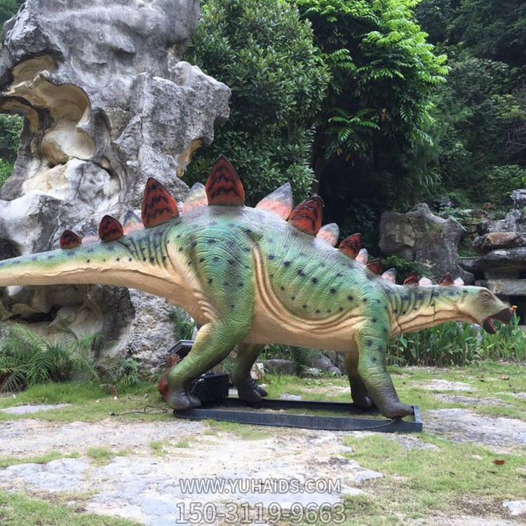 劍齒龍，玻璃鋼仿真恐龍仿生雕塑