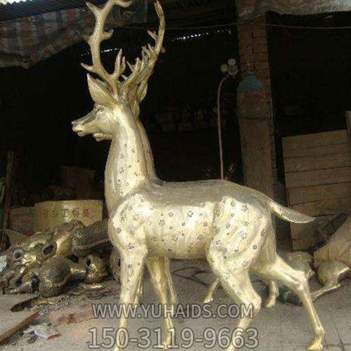 房產(chǎn)售樓部綠地?cái)[放黃銅鑄造梅花鹿動物雕塑美陳小品