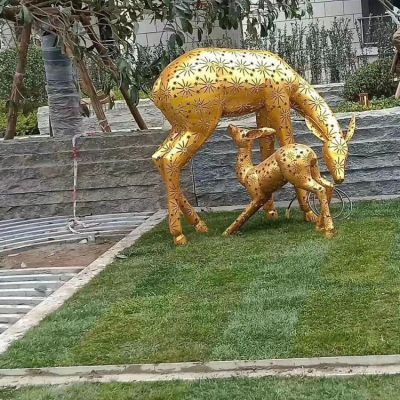 不銹鋼鏤空母子鹿，金色梅花鹿