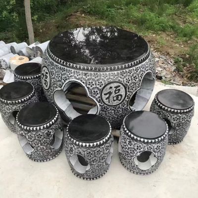 黑色，整石鏤雕，圓桌凳
