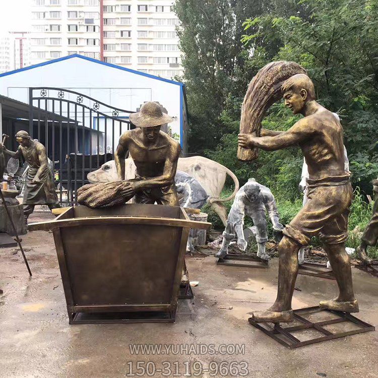 打麥子，農(nóng)村農(nóng)忙生活，人工脫麥場景雕塑