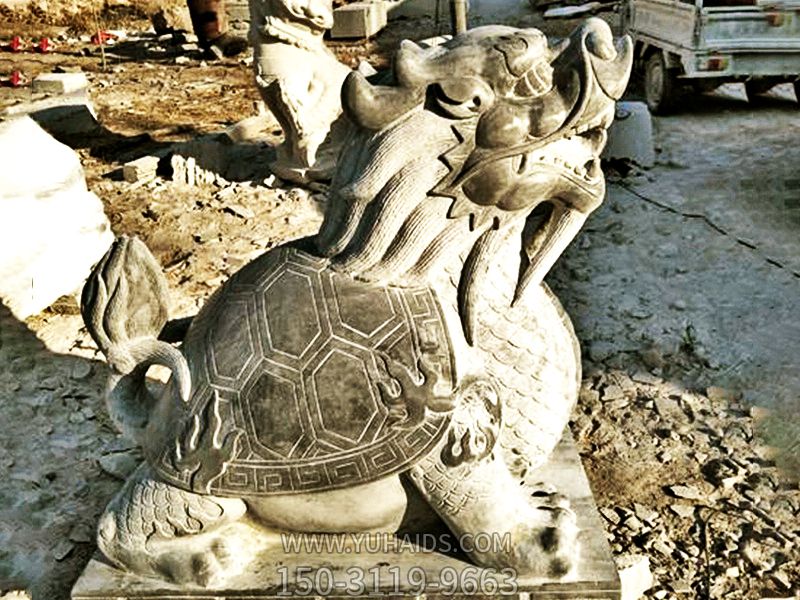 公園里擺放的坐著直視的青石石雕創(chuàng)意龍龜?shù)袼?>
                                <h2>公園里擺放的坐著直視的青石石雕創(chuàng)意龍龜?shù)袼?參數(shù)說(shuō)明</h2>
                                                                        <table>
                                      <tr>
                                        <th>產(chǎn)品標(biāo)題</th>
                                        <td>公園里擺放的坐著直視的青石石雕創(chuàng)意龍龜?shù)袼?/td>
                                      </tr>
                                      <tr>
                                        <th>發(fā)布時(shí)間</th>
                                        <td>2023-06-07 13:50</td>
                                      </tr>
                                      <tr>
                                        <th>價(jià)格</th>
                                        <td><span>電話咨詢</td>
                                      </tr>
                                                                              <tr>
                                          <th>雕刻內(nèi)容</th>
                                          <td>龍、龍龜</td>
                                        </tr>
                                                                              <tr>
                                          <th>應(yīng)用場(chǎng)所</th>
                                          <td>公園</td>
                                        </tr>
                                                                              <tr>
                                          <th>制作材質(zhì)</th>
                                          <td>石雕、青石、石雕</td>
                                        </tr>
                                                                          </table>
                                <h2>公園里擺放的坐著直視的青石石雕創(chuàng)意龍龜?shù)袼?詳細(xì)說(shuō)明</h2>
                                <p>玉海雕塑是一家綜合性的雕塑公司，擁有多款公園里擺放的坐著直視的青石石雕創(chuàng)意龍龜?shù)袼苣Ｐ停杉庸ざㄖ贫喾N公園里擺放的坐著直視的青石石雕創(chuàng)意龍龜?shù)袼?，支持材質(zhì)、樣式、風(fēng)格、尺寸大小等方面的調(diào)整修改定制。我們所加工制作的公園里擺放的坐著直視的青石石雕創(chuàng)意龍龜?shù)袼苜|(zhì)優(yōu)價(jià)廉，遍布全國(guó)多個(gè)省市地區(qū)，想要了解更多案例圖片，請(qǐng)電話或微信咨詢。材質(zhì)、大小、樣式等都可以按需定制，還可根據(jù)您提供給的公園里擺放的坐著直視的青石石雕創(chuàng)意龍龜?shù)袼軜訄D進(jìn)行制作！如有相關(guān)需求，歡迎致電（微信同號(hào)）：<span>150-3119-9663</span></p>
                                                                <div   class=