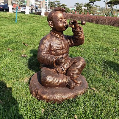 童趣系列人物，吹泡泡的小男孩