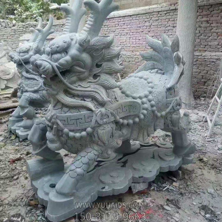 青石麒麟，吉祥神獸石雕