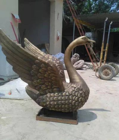 展翅天鵝銅雕有什么寓意？