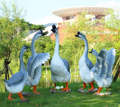 養(yǎng)殖場玻璃鋼仿真，彩繪天鵝雕塑