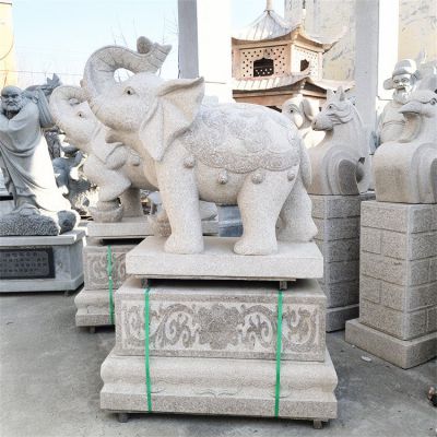 花崗巖石雕大象，卷鼻向上的大象