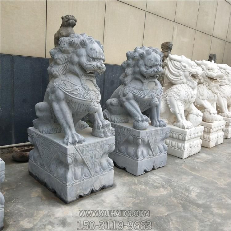 天然青石雕刻企業(yè)家用大門口鎮(zhèn)宅招財?shù)袼?>
                                <h2>天然青石雕刻企業(yè)家用大門口鎮(zhèn)宅招財?shù)袼?參數(shù)說明</h2>
                                                                        <table>
                                      <tr>
                                        <th>產(chǎn)品標題</th>
                                        <td>天然青石雕刻企業(yè)家用大門口鎮(zhèn)宅招財?shù)袼?/td>
                                      </tr>
                                      <tr>
                                        <th>發(fā)布時間</th>
                                        <td>2023-06-08 06:17</td>
                                      </tr>
                                      <tr>
                                        <th>價格</th>
                                        <td><span>電話咨詢</td>
                                      </tr>
                                                                              <tr>
                                          <th>制作材質(zhì)</th>
                                          <td>石雕、青石、石雕</td>
                                        </tr>
                                                                              <tr>
                                          <th>應(yīng)用場所</th>
                                          <td>企業(yè)</td>
                                        </tr>
                                                                          </table>
                                <h2>天然青石雕刻企業(yè)家用大門口鎮(zhèn)宅招財?shù)袼?詳細說明</h2>
                                <p>玉海雕塑是一家綜合性的雕塑公司，擁有多款天然青石雕刻企業(yè)家用大門口鎮(zhèn)宅招財?shù)袼苣Ｐ?，可加工定制多種天然青石雕刻企業(yè)家用大門口鎮(zhèn)宅招財?shù)袼?，支持材質(zhì)、樣式、風(fēng)格、尺寸大小等方面的調(diào)整修改定制。我們所加工制作的天然青石雕刻企業(yè)家用大門口鎮(zhèn)宅招財?shù)袼苜|(zhì)優(yōu)價廉，遍布全國多個省市地區(qū)，想要了解更多案例圖片，請電話或微信咨詢。材質(zhì)、大小、樣式等都可以按需定制，還可根據(jù)您提供給的天然青石雕刻企業(yè)家用大門口鎮(zhèn)宅招財?shù)袼軜訄D進行制作！如有相關(guān)需求，歡迎致電（微信同號）：<span>150-3119-9663</span></p>
                                                                <div   class=