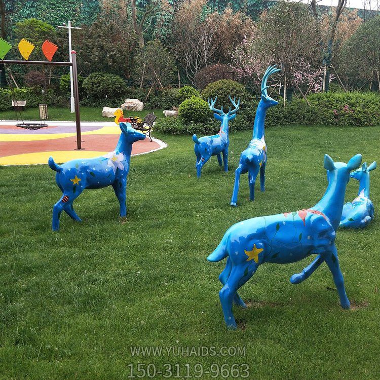 梅花鹿，公園草坪裝飾動物擺件雕塑