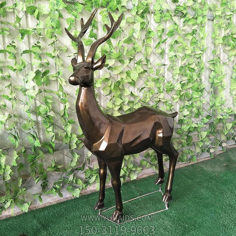 幾何鹿，玻璃鋼塊面抽象動物擺件雕塑