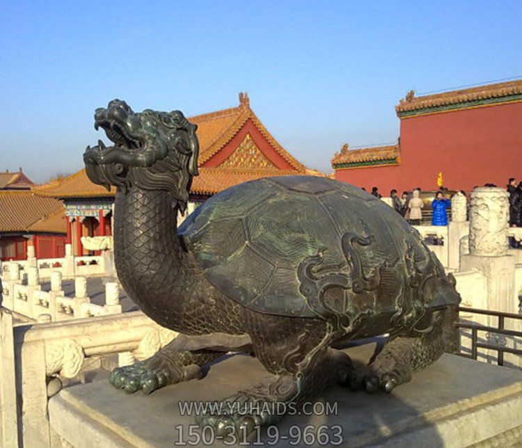 景區(qū)擺放的抬頭的玻璃鋼創(chuàng)意龍龜?shù)袼?>
                                <h2>景區(qū)擺放的抬頭的玻璃鋼創(chuàng)意龍龜?shù)袼?參數(shù)說明</h2>
                                                                        <table>
                                      <tr>
                                        <th>產(chǎn)品標(biāo)題</th>
                                        <td>景區(qū)擺放的抬頭的玻璃鋼創(chuàng)意龍龜?shù)袼?/td>
                                      </tr>
                                      <tr>
                                        <th>發(fā)布時(shí)間</th>
                                        <td>2023-06-08 13:59</td>
                                      </tr>
                                      <tr>
                                        <th>價(jià)格</th>
                                        <td><span>電話咨詢</td>
                                      </tr>
                                                                              <tr>
                                          <th>雕刻內(nèi)容</th>
                                          <td>龍、龍龜</td>
                                        </tr>
                                                                              <tr>
                                          <th>制作材質(zhì)</th>
                                          <td>玻璃鋼</td>
                                        </tr>
                                                                          </table>
                                <h2>景區(qū)擺放的抬頭的玻璃鋼創(chuàng)意龍龜?shù)袼?詳細(xì)說明</h2>
                                <p>玉海雕塑是一家綜合性的雕塑公司，擁有多款景區(qū)擺放的抬頭的玻璃鋼創(chuàng)意龍龜?shù)袼苣Ｐ?，可加工定制多種景區(qū)擺放的抬頭的玻璃鋼創(chuàng)意龍龜?shù)袼?，支持材質(zhì)、樣式、風(fēng)格、尺寸大小等方面的調(diào)整修改定制。我們所加工制作的景區(qū)擺放的抬頭的玻璃鋼創(chuàng)意龍龜?shù)袼苜|(zhì)優(yōu)價(jià)廉，遍布全國多個(gè)省市地區(qū)，想要了解更多案例圖片，請電話或微信咨詢。材質(zhì)、大小、樣式等都可以按需定制，還可根據(jù)您提供給的景區(qū)擺放的抬頭的玻璃鋼創(chuàng)意龍龜?shù)袼軜訄D進(jìn)行制作！如有相關(guān)需求，歡迎致電（微信同號(hào)）：<span>150-3119-9663</span></p>
                                                                <div   class=