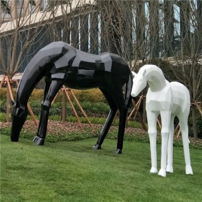 玻璃鋼馬兒，抽象塊面馬雕塑，黑白兩色，可改色