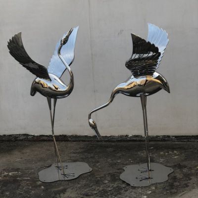 室內(nèi)仿真不銹鋼火烈鳥(niǎo)雕塑有什么寓意？