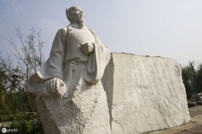 劉禹錫石雕景觀(guān)塑像