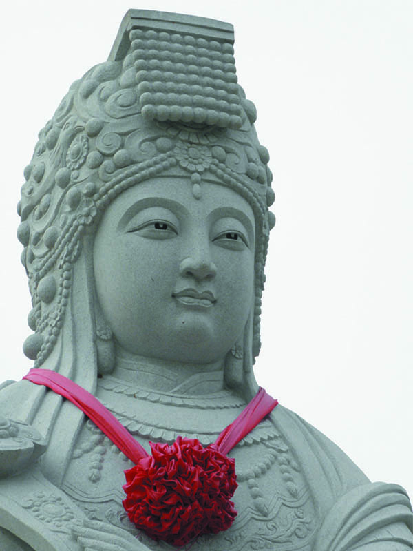 竣工時(shí)的漢白玉媽祖圣像，面部特寫